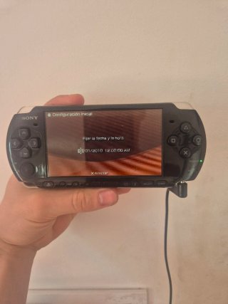 PSP 3004 (3000) Negra con Caja y Manual