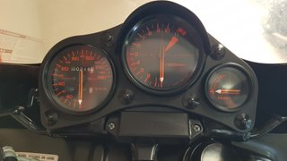 HONDA VF1000R CON SOLAMENTE 215 KMS