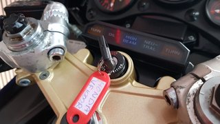 HONDA VF1000R CON SOLAMENTE 215 KMS