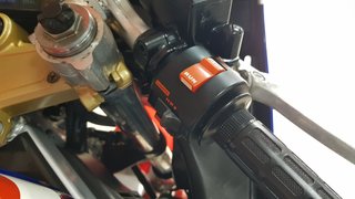 HONDA VF1000R CON SOLAMENTE 215 KMS