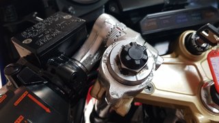 HONDA VF1000R CON SOLAMENTE 215 KMS