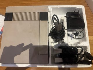 Lote Nintendo NES con Caja y 3 Videojuegos PAL ESP