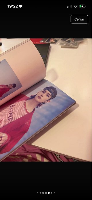 Stray Kids NOEASY Album (lee desc)
