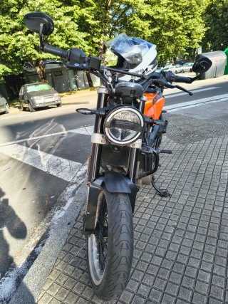 Husqvarna Svartpilen 401 (A2)