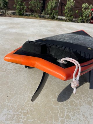 Tabla de surf CORE incluye quillas