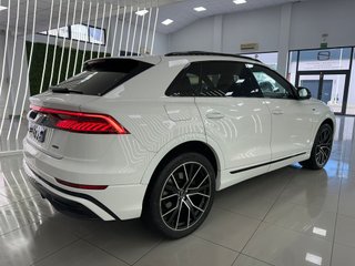 Audi Q8 50 TDI 210kW Black Line Plus quattro tip