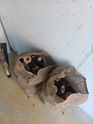 2 sacos de leña barbacoa