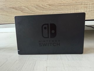 Nintendo Switch XKJ + caja original