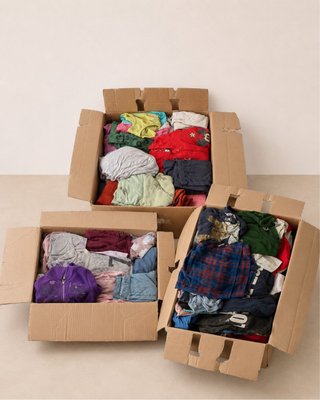 Cajas de ropa de segunda mano
