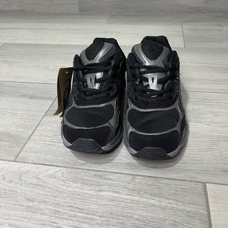 Asics Gel NYC Zapatillas Negras y Grises