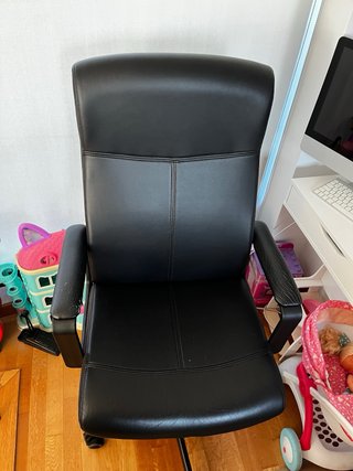 Silla de escritorio negra