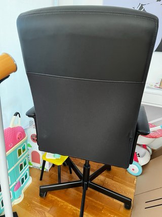 Silla de escritorio negra