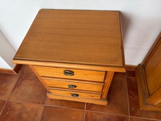 Mesitas de noche de madera (2 unidades)