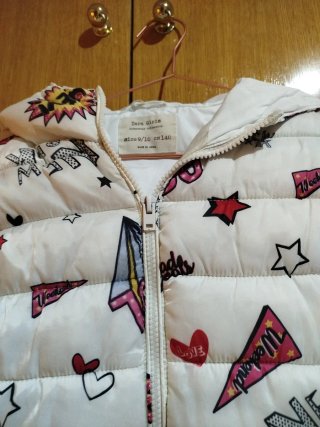 Chaleco acolchado niña Zara estampado