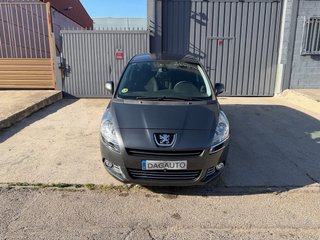 Peugeot 5008 2011