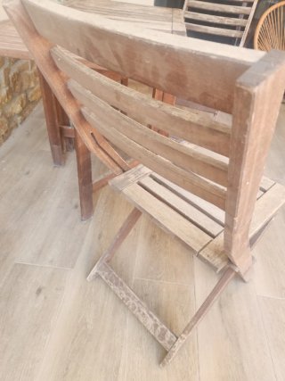 Conjunto mesa y 2 sillas de madera