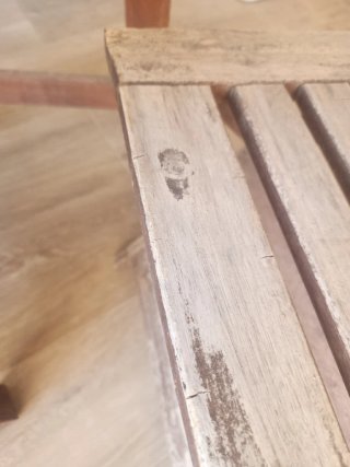 Conjunto mesa y 2 sillas de madera
