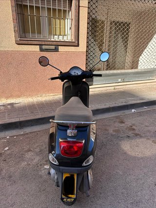 Vespa piaggio LX 50 49cc Negra 2T