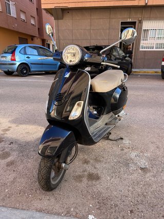 Vespa piaggio LX 50 49cc Negra 2T