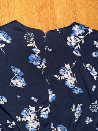 Vestido casual azul floreado