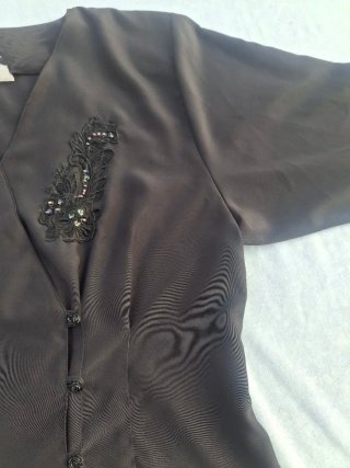 Blusa negra T 48-50.  VER medidas en descripción