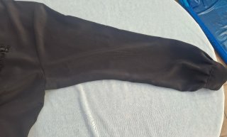 Blusa negra T 48-50.  VER medidas en descripción