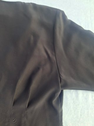 Blusa negra T 48-50.  VER medidas en descripción