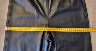 Pantaloni Zara ecopelle neri