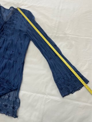 Blusa gasa bordada azul