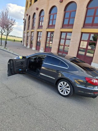 Volkswagen Passat CC 2011