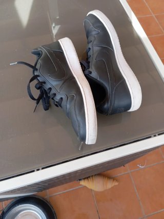 Zapatillas Nike Negras y Blancas