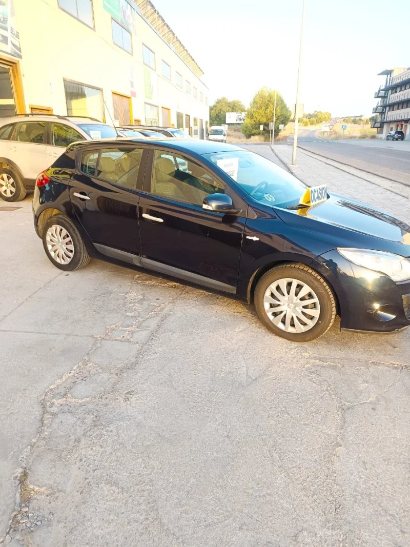 Renault Mégane 1.5 dCi SL Tom Tom 2010, foto 3