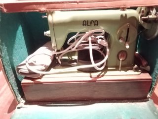 Máquina de coser Alfa Vintage Años 60