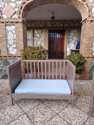 Cama infantil de madera