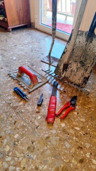 LOTE DE HERRAMIENTAS DE CONSTRUCCIÓN