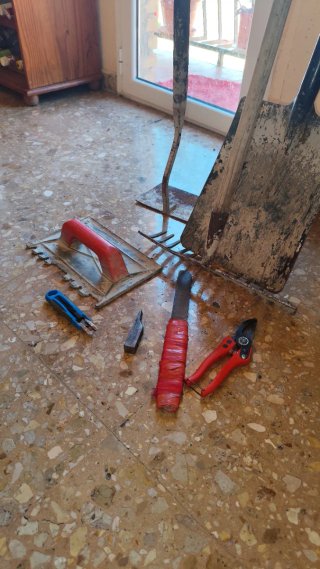 LOTE DE HERRAMIENTAS DE CONSTRUCCIÓN