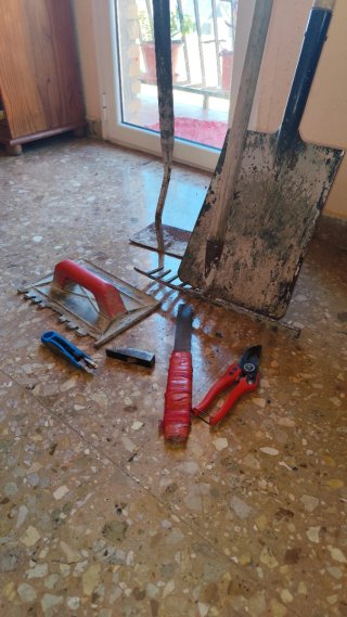 LOTE DE HERRAMIENTAS DE CONSTRUCCIÓN