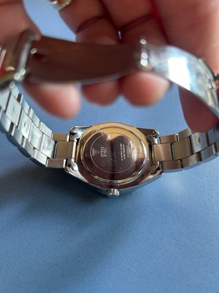 Reloj Guess bicolor dorado y plateado