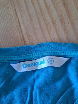 Top Desigual Turquesa con Estampado