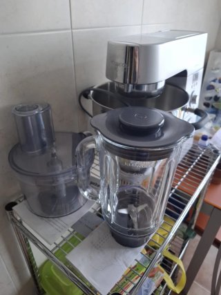 Robot Cocina Kenwood KM086 + Batidora