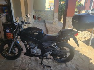 Motocicleta Daelim Roadwin 125cc Negra