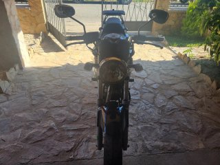 Motocicleta Daelim Roadwin 125cc Negra