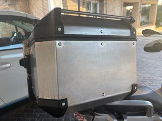 Baúl Moto Givi Trekker Outback 58L