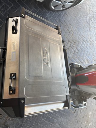 Baúl Moto Givi Trekker Outback 58L