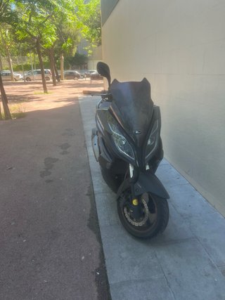 Kymco KXCT 300 averiada