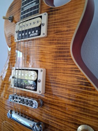 Vintage V100 AFD Guitarra Eléctrica
