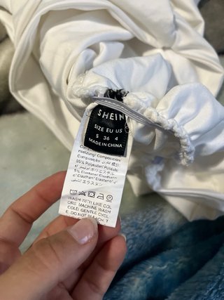 Vestido blanco con aberturas