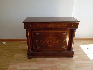 Cómoda antigua de madera