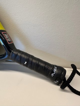 Pala de pádel Royal Padel RP 737