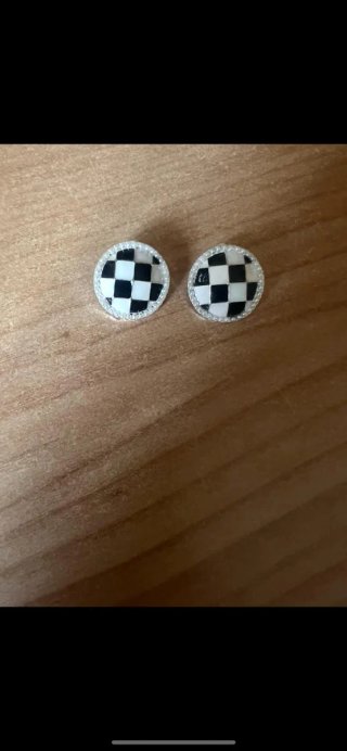Orecchini vintage mai indossati